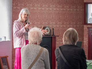 May Bank Holiday Thursday 2022 Kate Cadman Talk On Cermaics Coalport Garden Tile Deocrating 3